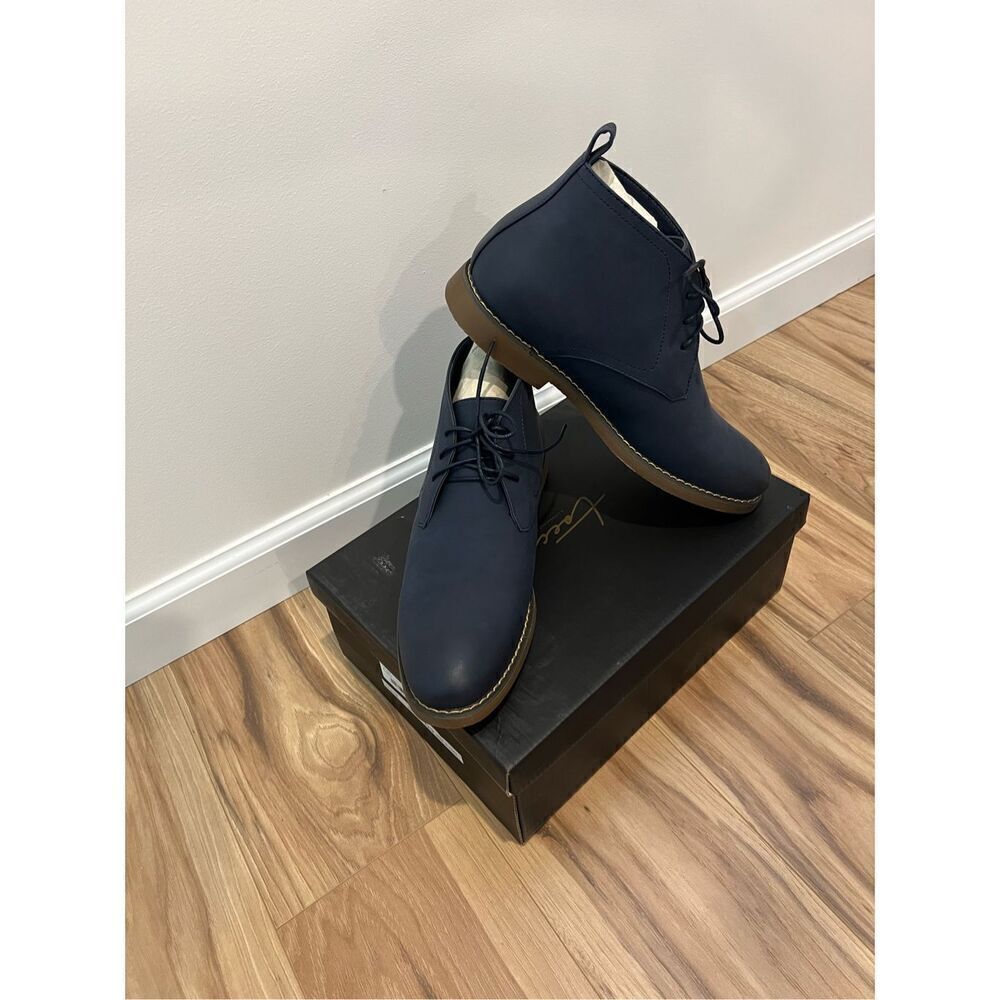 Toecap NWT Navy Satin Sheen Leather Chukka Boots sz 7